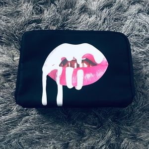 NEW Makeup Bag ✨ KYLIE COSMETICS